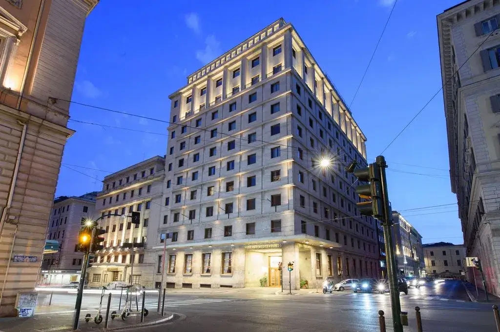 Hotel Mediterraneo Roma esterno architettura Art Dec&ograve;