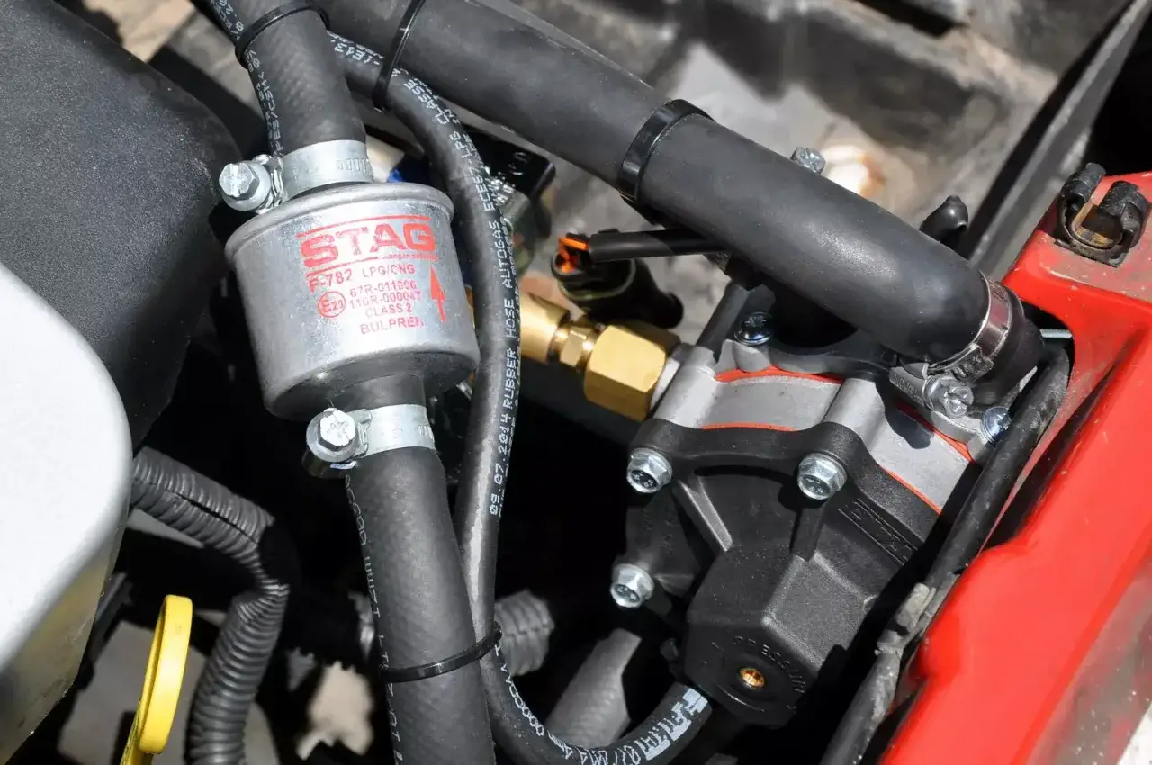 Schemat instalacji LPG z zaznaczonymi miejscami oringów
