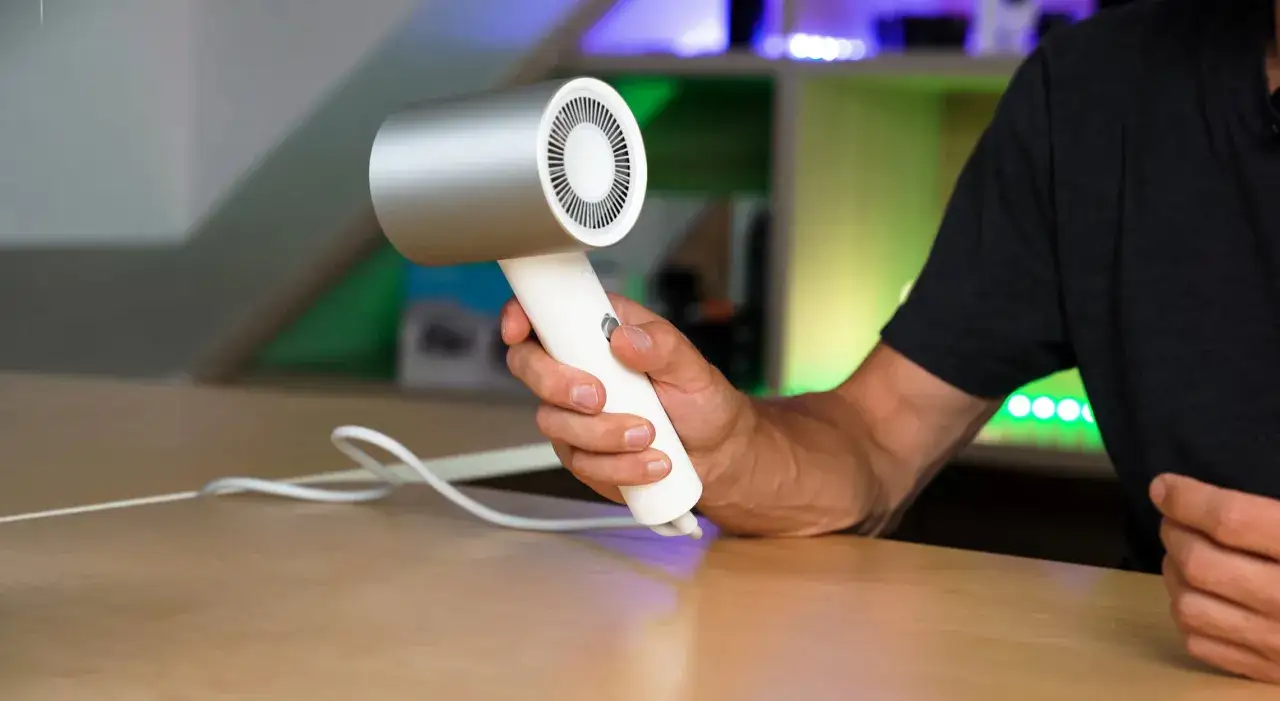 Suszarki Xiaomi Water Ionic H500 H700 H900 por&oacute;wnanie