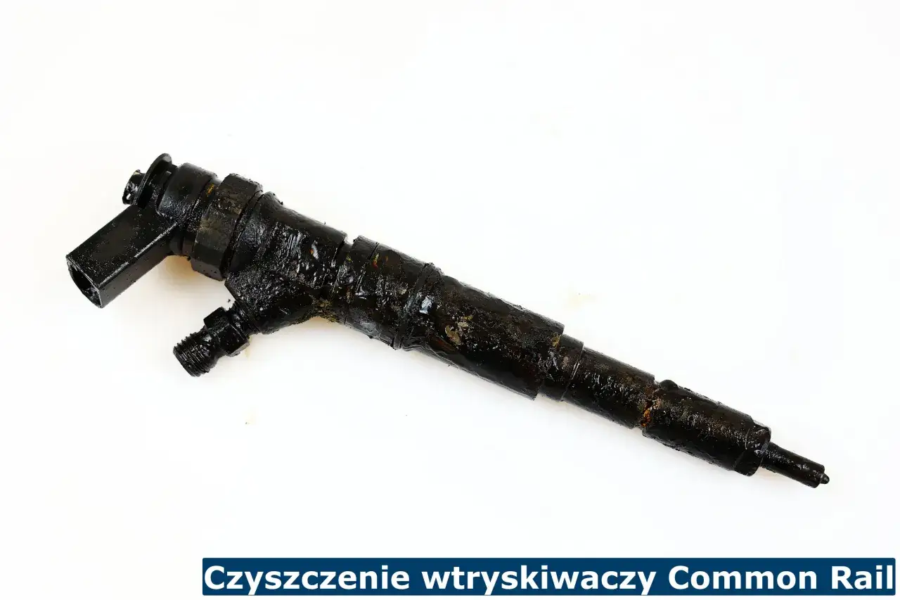 Brudny wtryskiwacz Common Rail, który wymaga czyszczenia. Sprawdź nasz preparat do czyszczenia wtrysków diesel ranking.