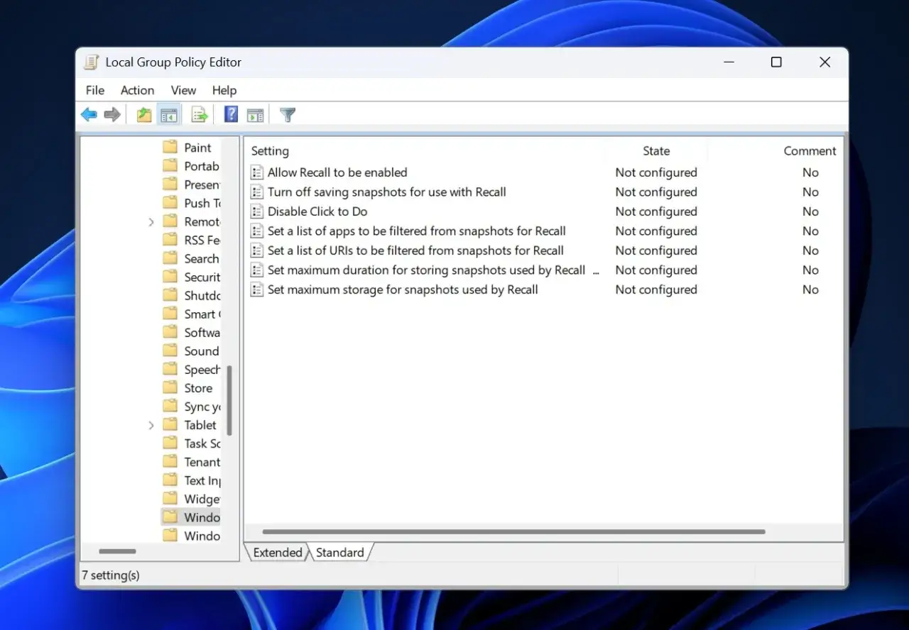 Lokale Gruppenrichtlinien-Editor zeigt Einstellungen, um Windows 11 Recall zu deaktivieren, z.B.