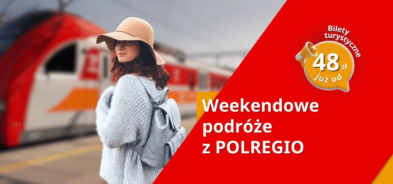 Kobieta z plecakiem na tle pociągu Polregio. Oferta bilet turystyczny Polregio na weekendowe podróże od 48 zł.