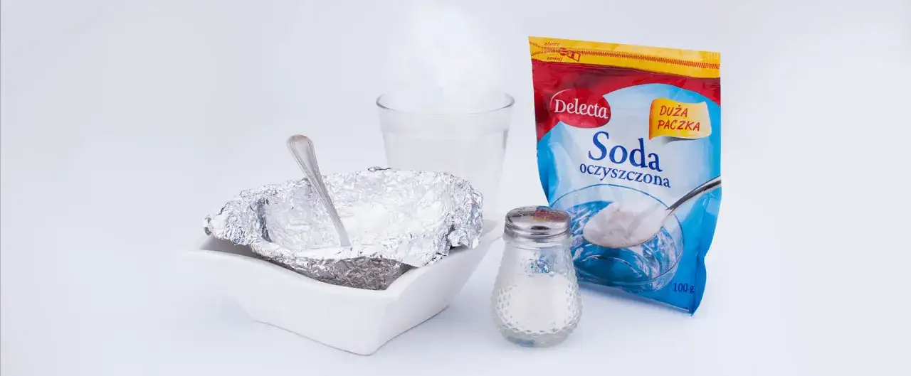materiały do czyszczenia srebra folia soda woda