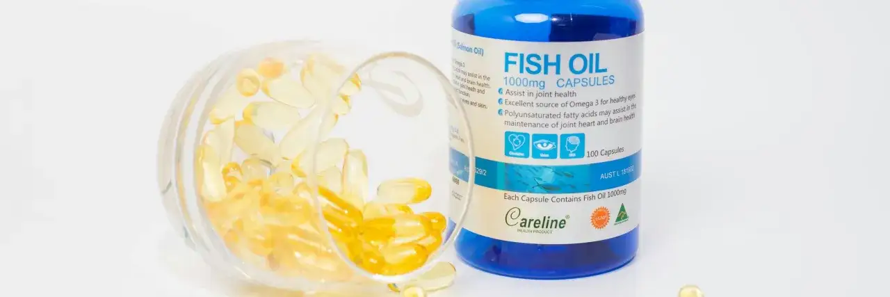 Kapsułki z olejem rybim, doskonałe źródło omega 3 na co? Wspierają zdrowie oczu, serca i mózgu.