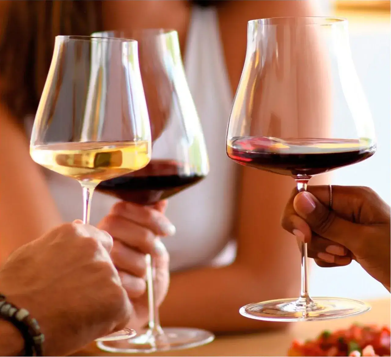 kieliszek wina merlot