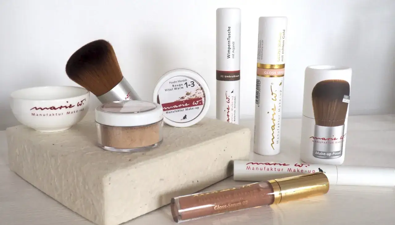 Marie W Manufaktur Make-up Puder und Pinsel