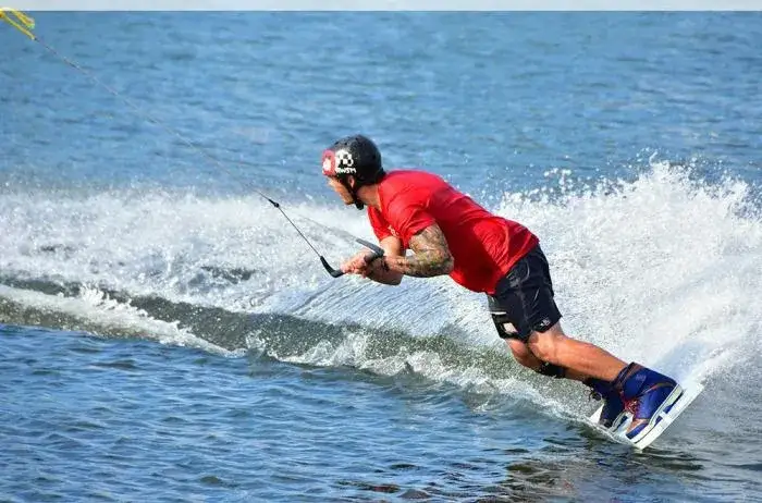 wakeboarding lub kajaki na Jeziorze Bielawskim