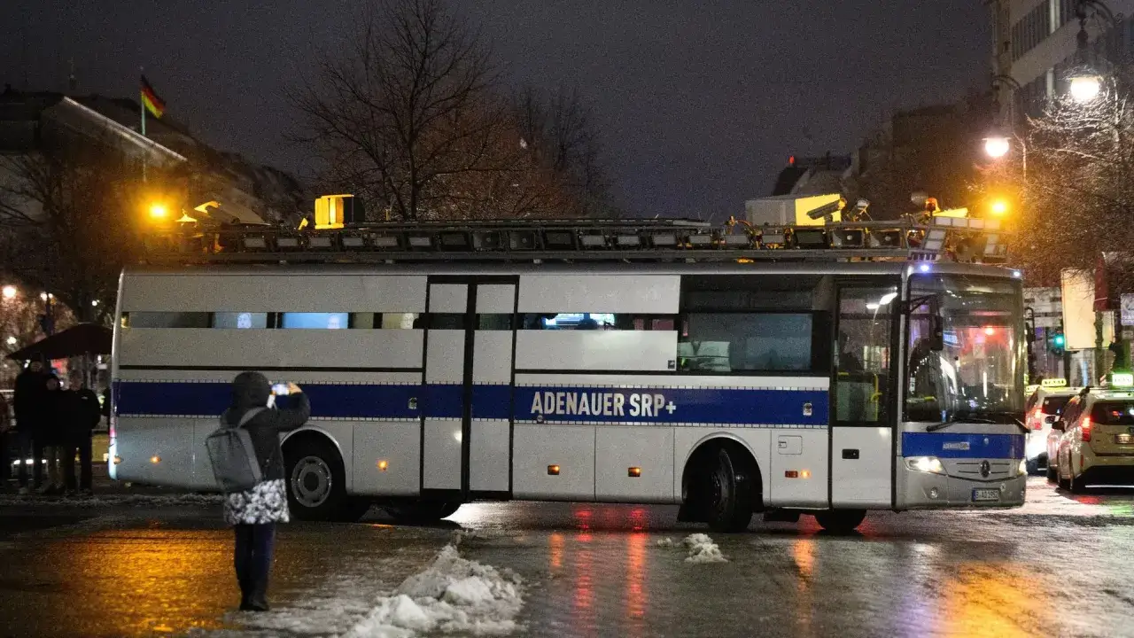 Ein Bus mit der Aufschrift 