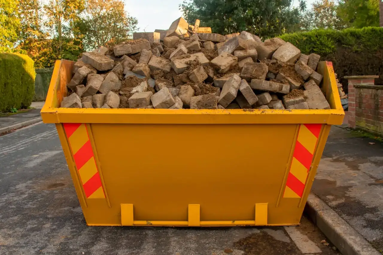 Zdjęcie Ile kosztuje wynajem kontenera na gruz? Ceny w różnych miastach