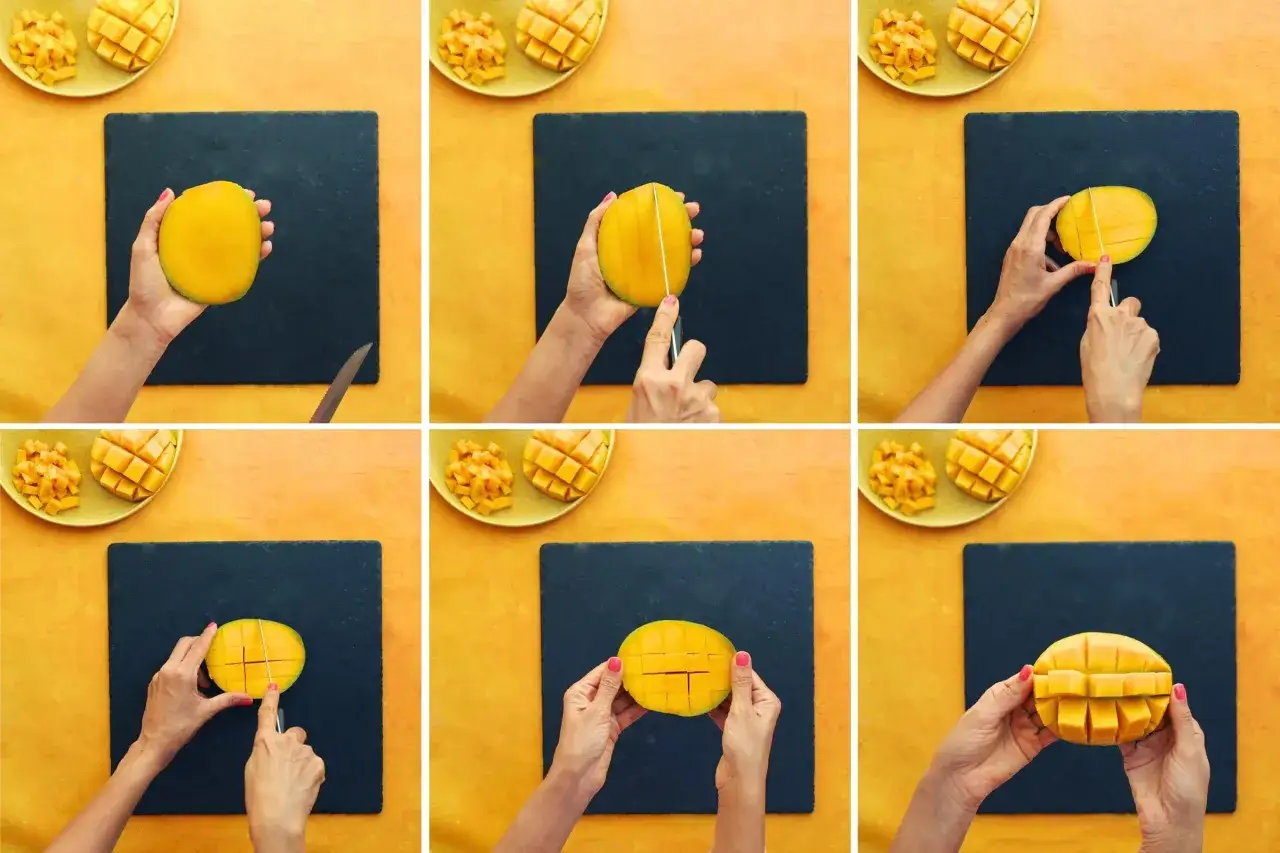 Schritt-für-Schritt-Anleitung, wie man einen reifen Mango schneiden kann. Die Frucht wird zuerst halbiert, dann eingeschnitten und schließlich zu appetitlichen Würfeln geformt.