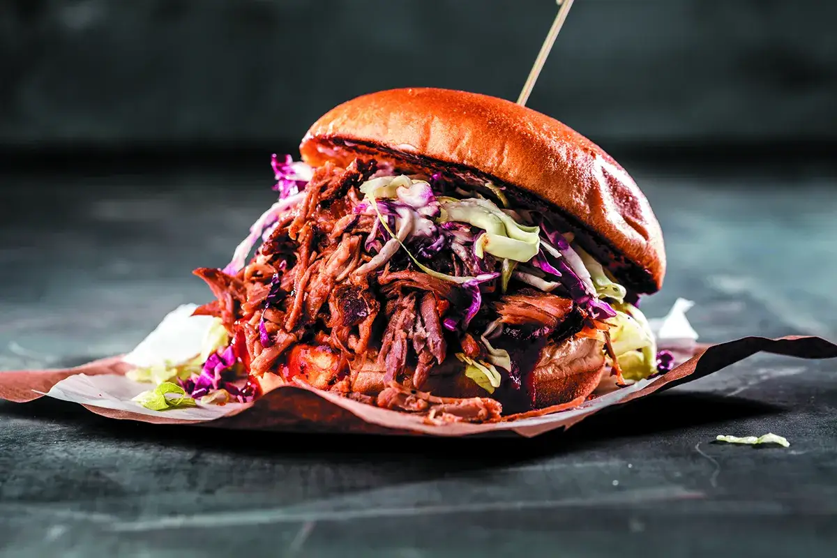 szarpana karkówka pulled pork burgery