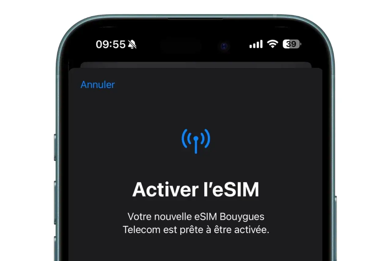 Activation de votre carte eSIM Bouygues Telecom. L'écran du téléphone affiche