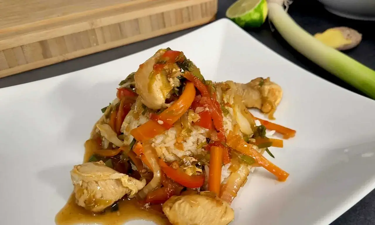 Leckeres Hähnchen mit Reis und Gemüse, ein tolles Chinakohl Rezept.