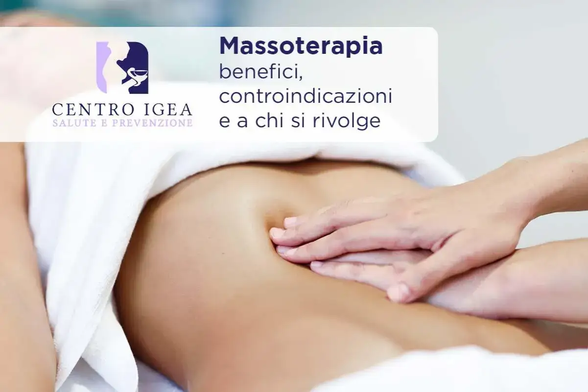 Mani esperte di un massoterapista lavorano sull'addome per alleviare tensioni. Scopri cosa fa un massoterapista e i suoi benefici.