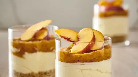 Verrines de dessert à la pêche sans cuisson