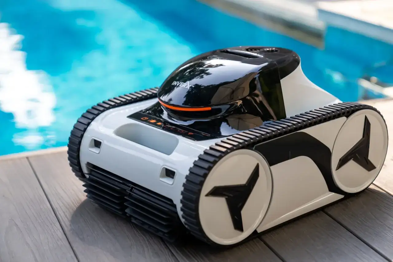 robot basenowy w akcji