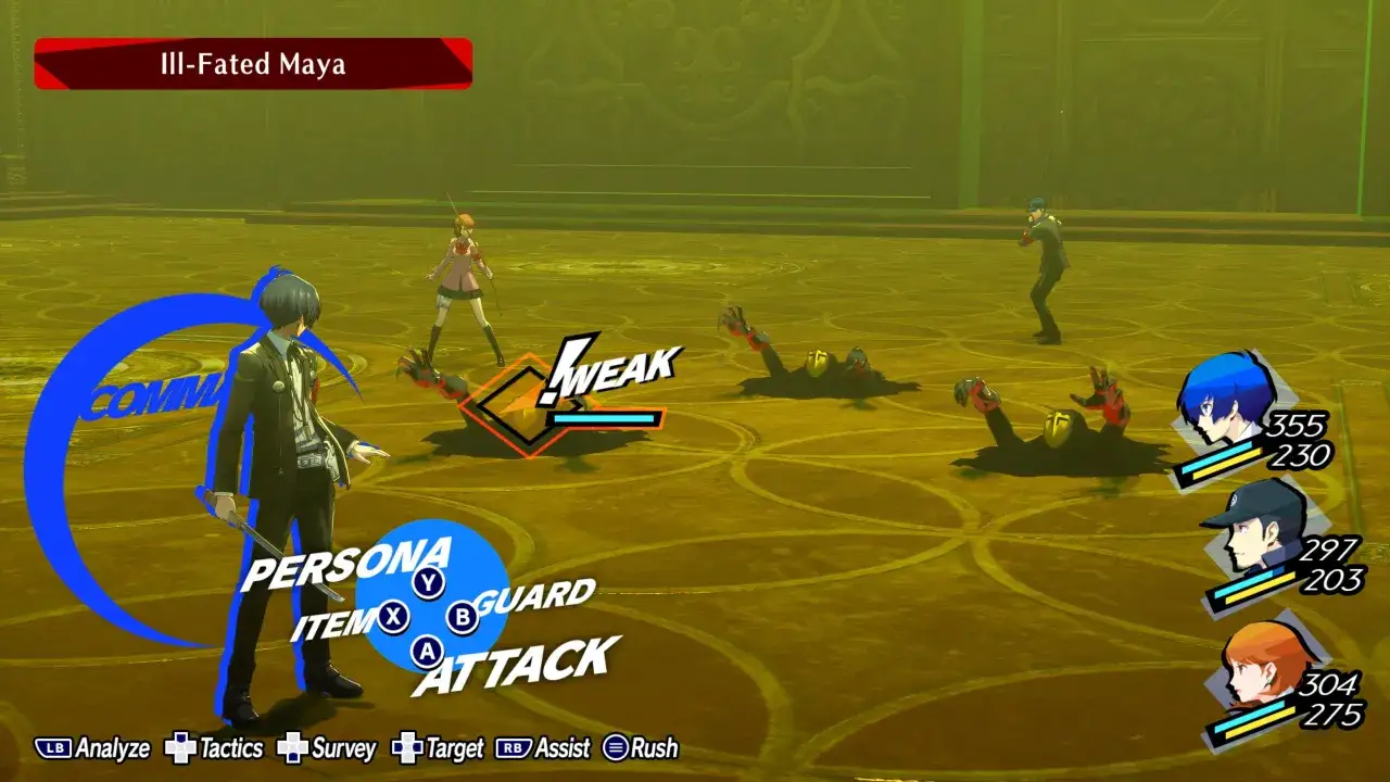 Combate en Persona 3 Reload. El personaje principal se prepara para atacar a un enemigo débil.