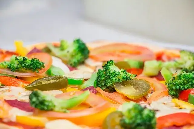 klasyczne warzywa na pizzy różnorodność