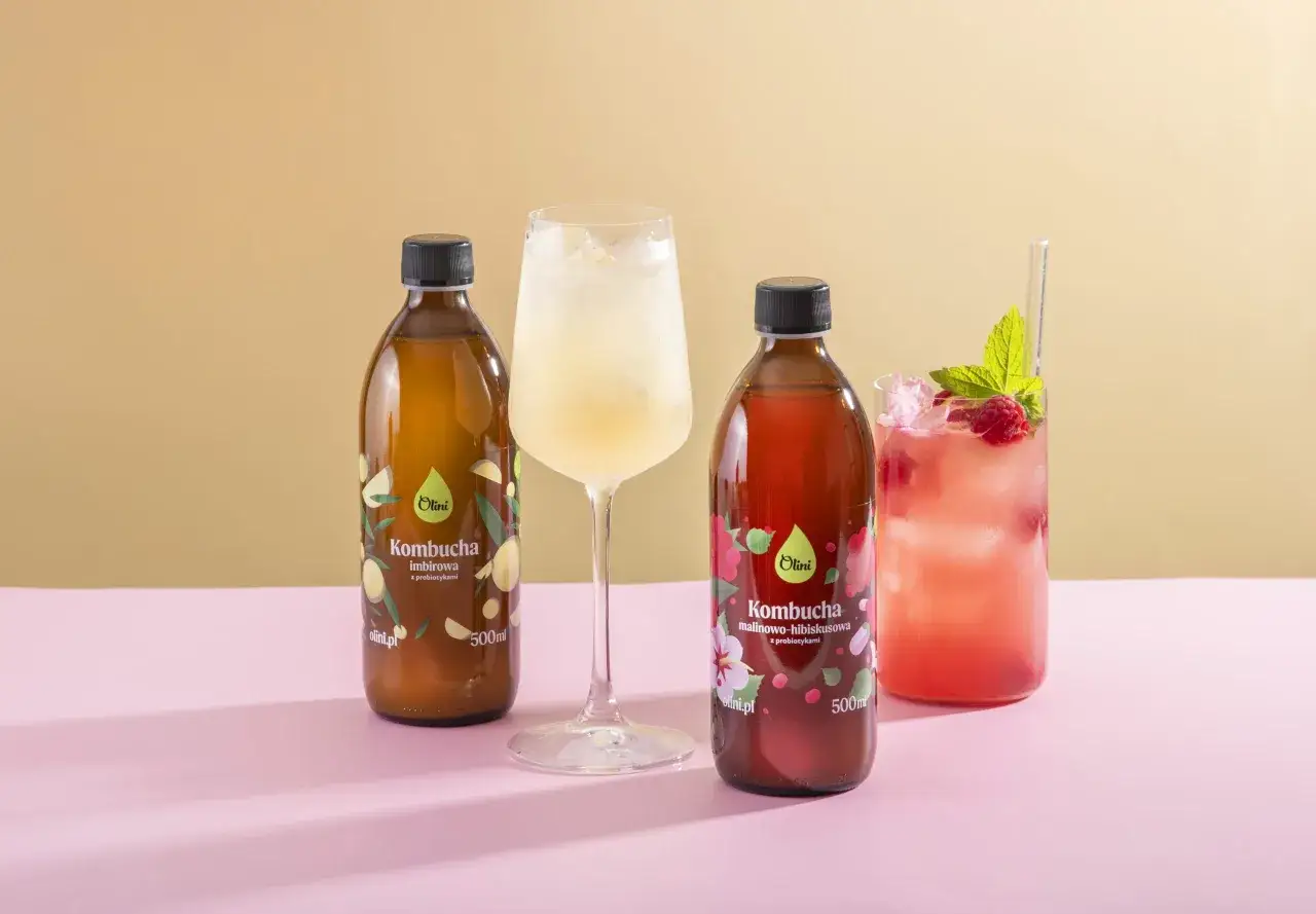 kombucha napój w szklance