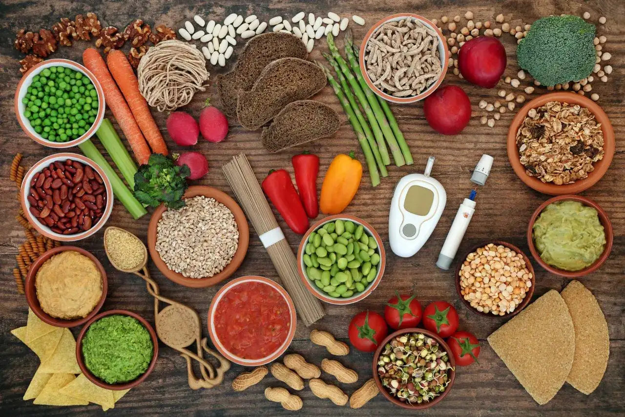 En variation av h&auml;lsosamma livsmedel som b&ouml;nor, gr&ouml;nsaker, fullkorn och n&ouml;tter, samt en blodsockerm&auml;tare, perfekt f&ouml;r en gi diet.
