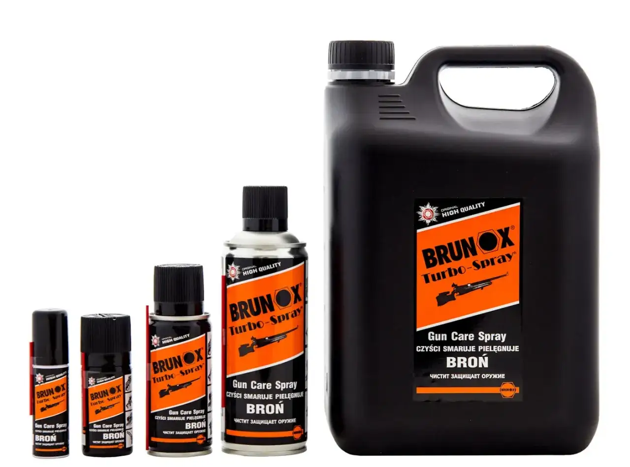 Zestaw produkt&oacute;w Brunox do broni: cztery puszki w r&oacute;żnych rozmiarach i duży kanister. Idealne do czyszczenia, smarowania i pielęgnacji każdej broni.