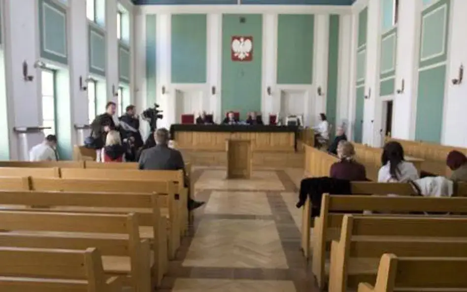 zwolnienie lekarskie sąd