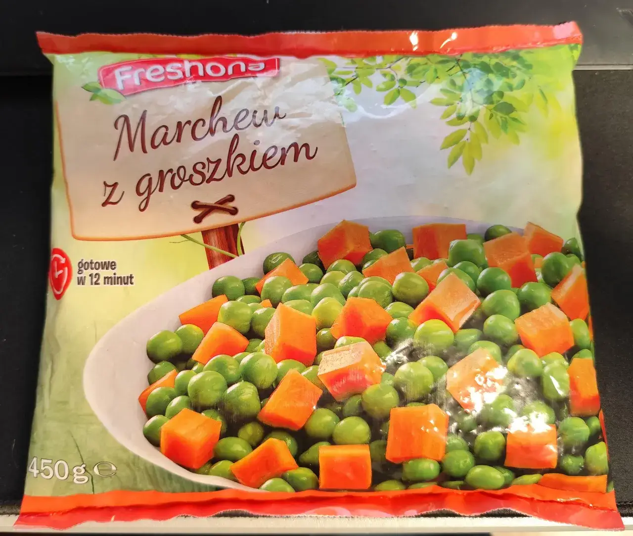 Zdjęcie Ile kalorii ma marchewka z groszkiem? Zaskakujące wartości kaloryczne!