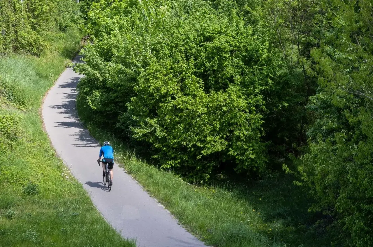 Zdjęcie Odkryj Ł&oacute;dzkie na rowerze: TOP 5 tras i praktyczne wskaz&oacute;wki