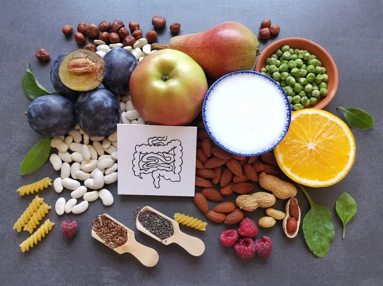 Gesunde Lebensmittel für Colitis ulcerosa Rezepte: Obst, Gemüse, Nüsse, Samen, Hülsenfrüchte und Milchprodukte.