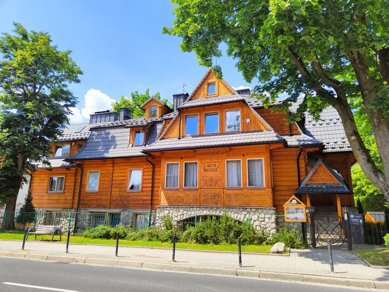 R&oacute;żne typy zakwaterowania Zakopane kolaż