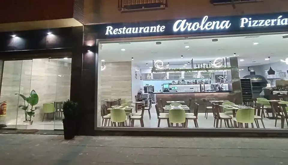 Interior del restaurante pizzería Arolena Albolote