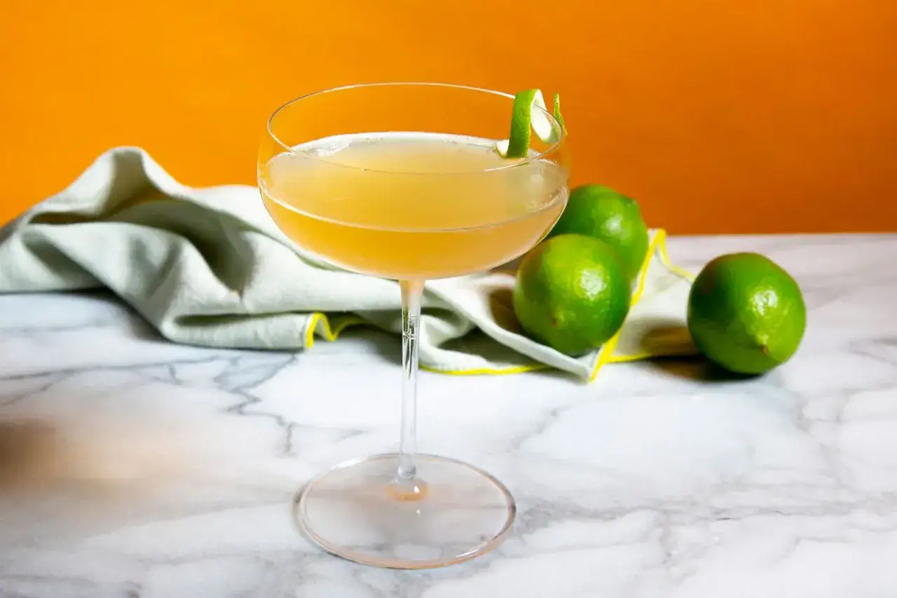 Orzeźwiający daiquiri przepis z limonką. Idealny na letnie wieczory.