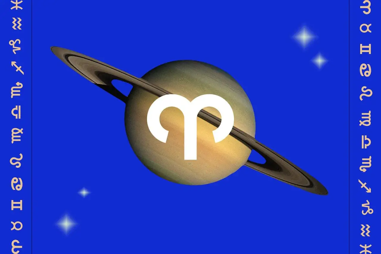 Saturn w Baranie, symbol Barana na tle planety z pierścieniami i znakami zodiaku.