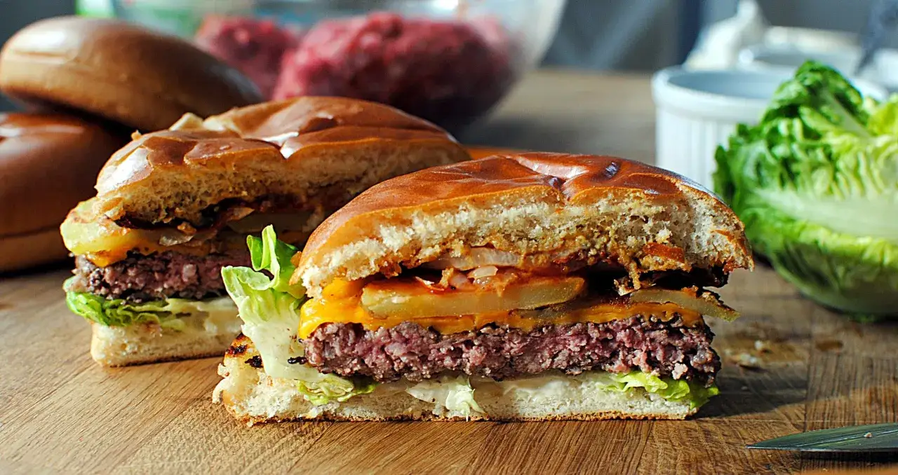 ser do burgera cheddar warzywa