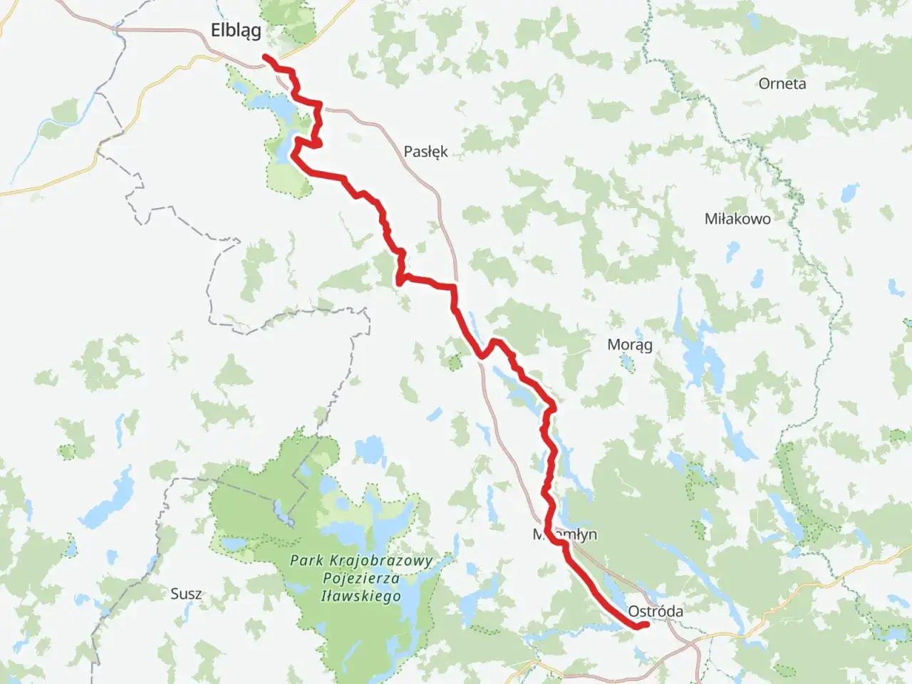 Trasa rowerowa Green Velo od Elbląga do Ostródy, przez Pasłęk i Morąg, wzdłuż jezior i lasów.