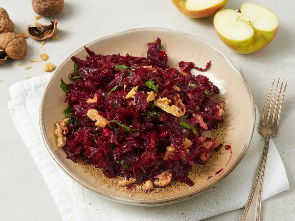 Frische Rote Bete und Rote Bete Salat