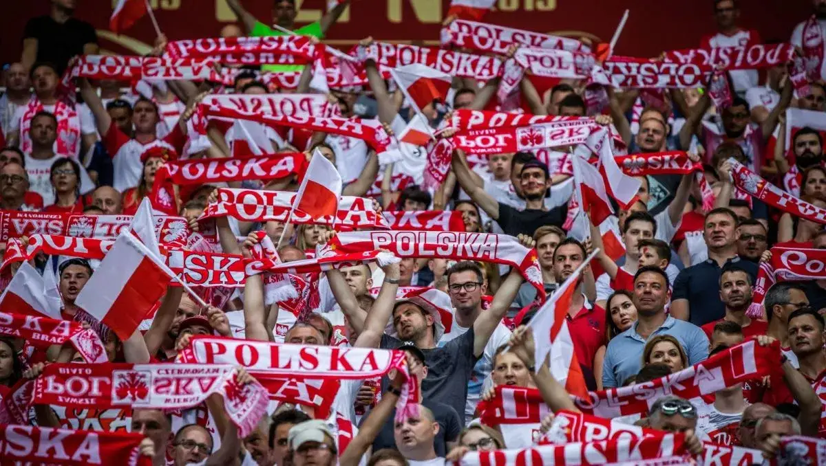 Polscy kibice na meczu reprezentacji