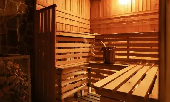 sauna fińska vs łaźnia parowa porównanie