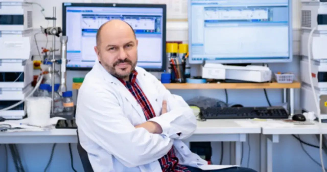 laboratorium badania leków genowych, naukowcy w laboratorium