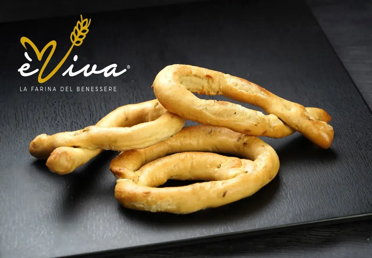 Taralli pugliesi ricetta originale, croccanti e fragranti, un'autentica delizia da gustare.