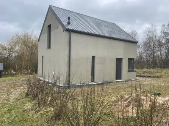 Zdjęcie Ile kosztuje dobudowa domu 50m2? Sprawdź ukryte koszty i oszczędności