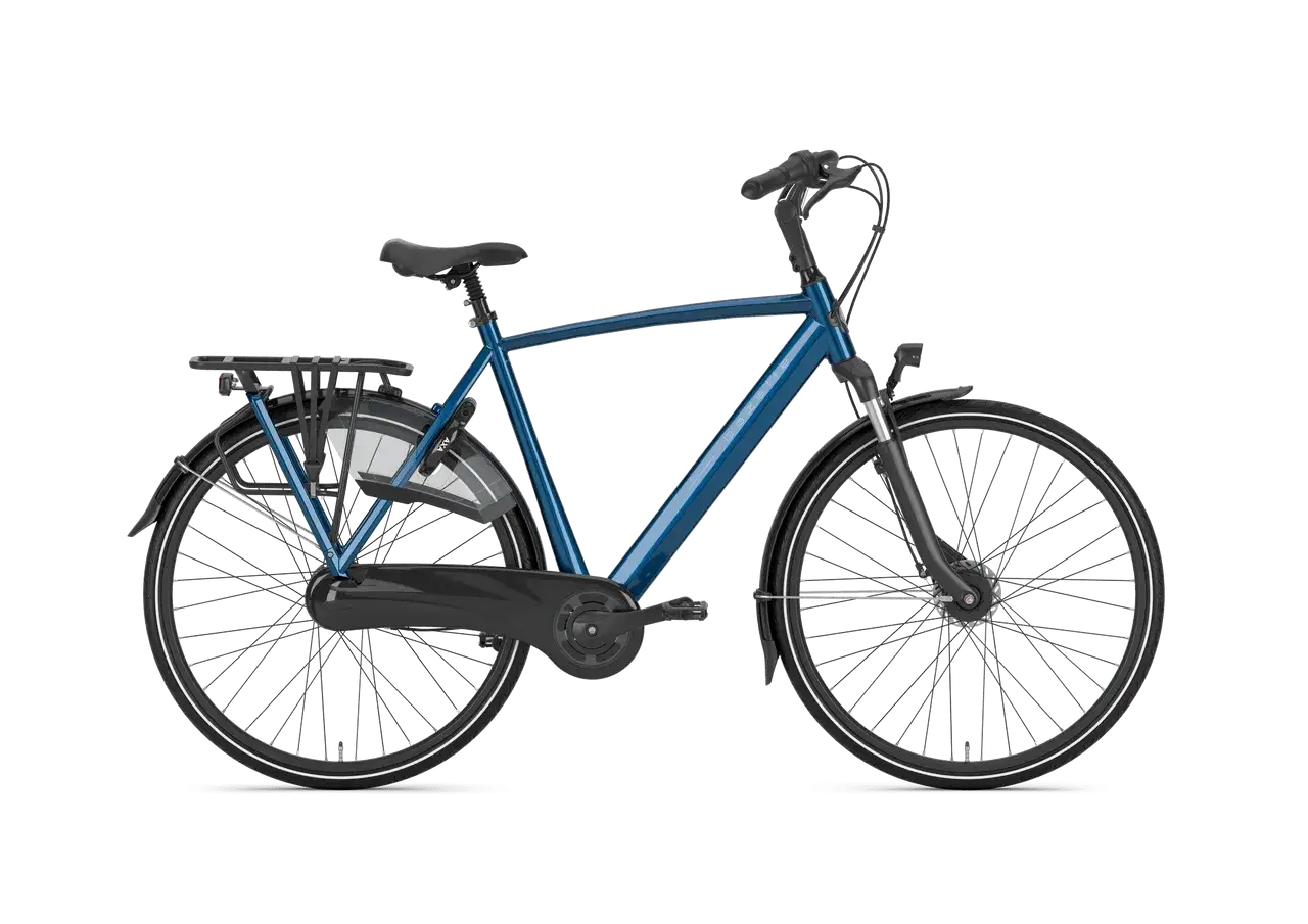 Blauwe snelle stadsfiets heren met bagagedrager en spatborden. Ideaal voor woon-werkverkeer.