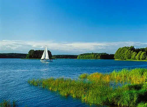 Mazury jeziora żaglówki krajobraz