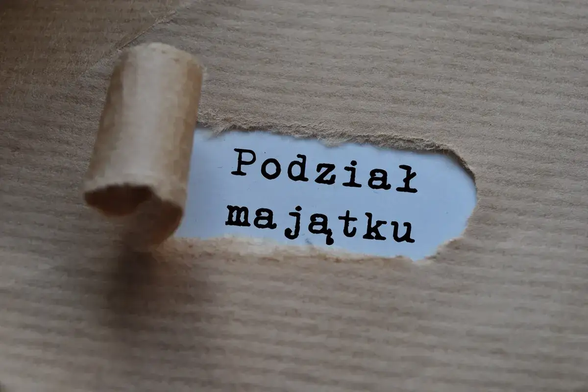 Podział majątku. Mąż nie chce mnie spłacić, a ja potrzebuję pieniędzy na nowy start.