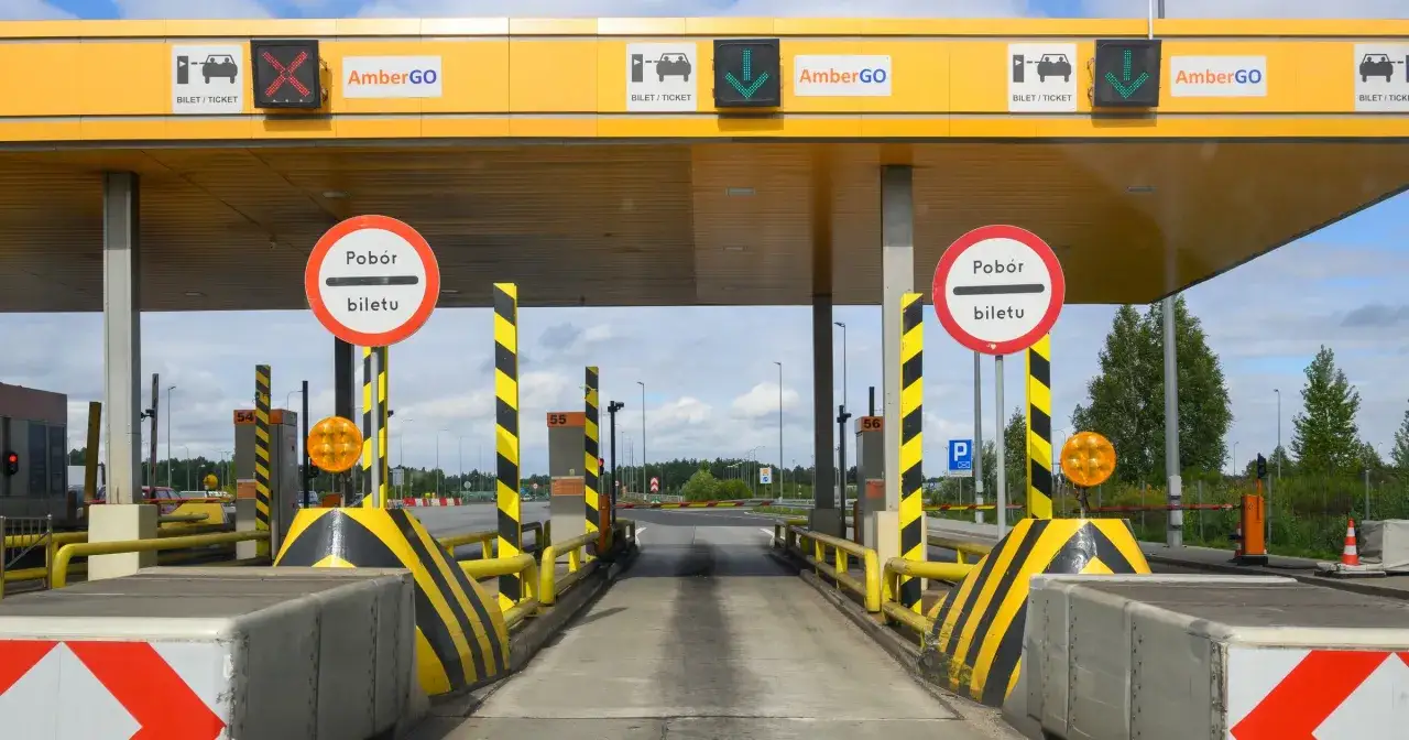 Bramki poboru opłat na autostradzie A1 między Toruniem a Gdańskiem. System AmberGO.