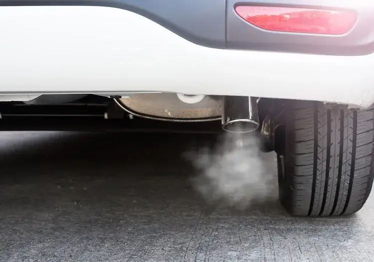 Zdjęcie Emisja CO2 samochody: Jak nowe normy wpłyną na przyszłość motoryzacji