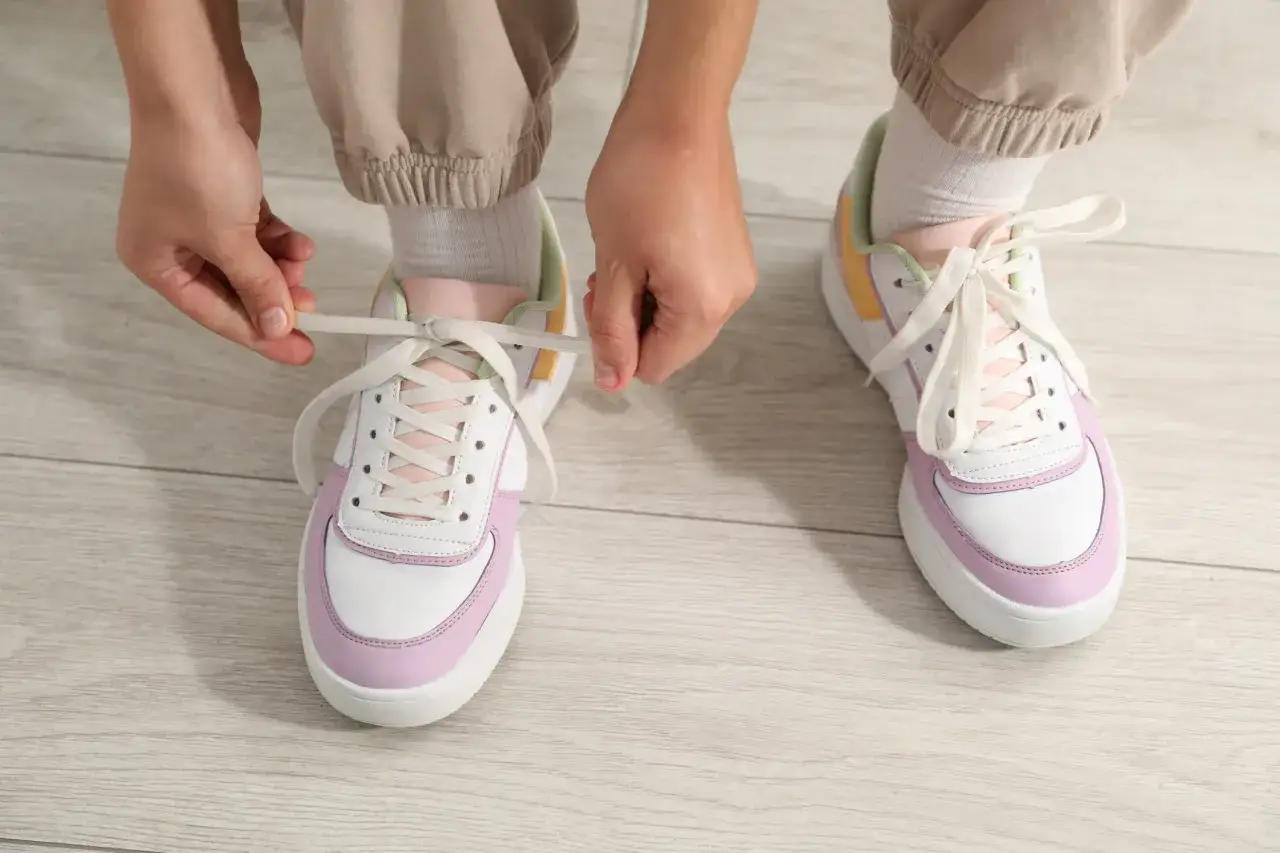 Bunte Nike Schuhe Styling Outfits