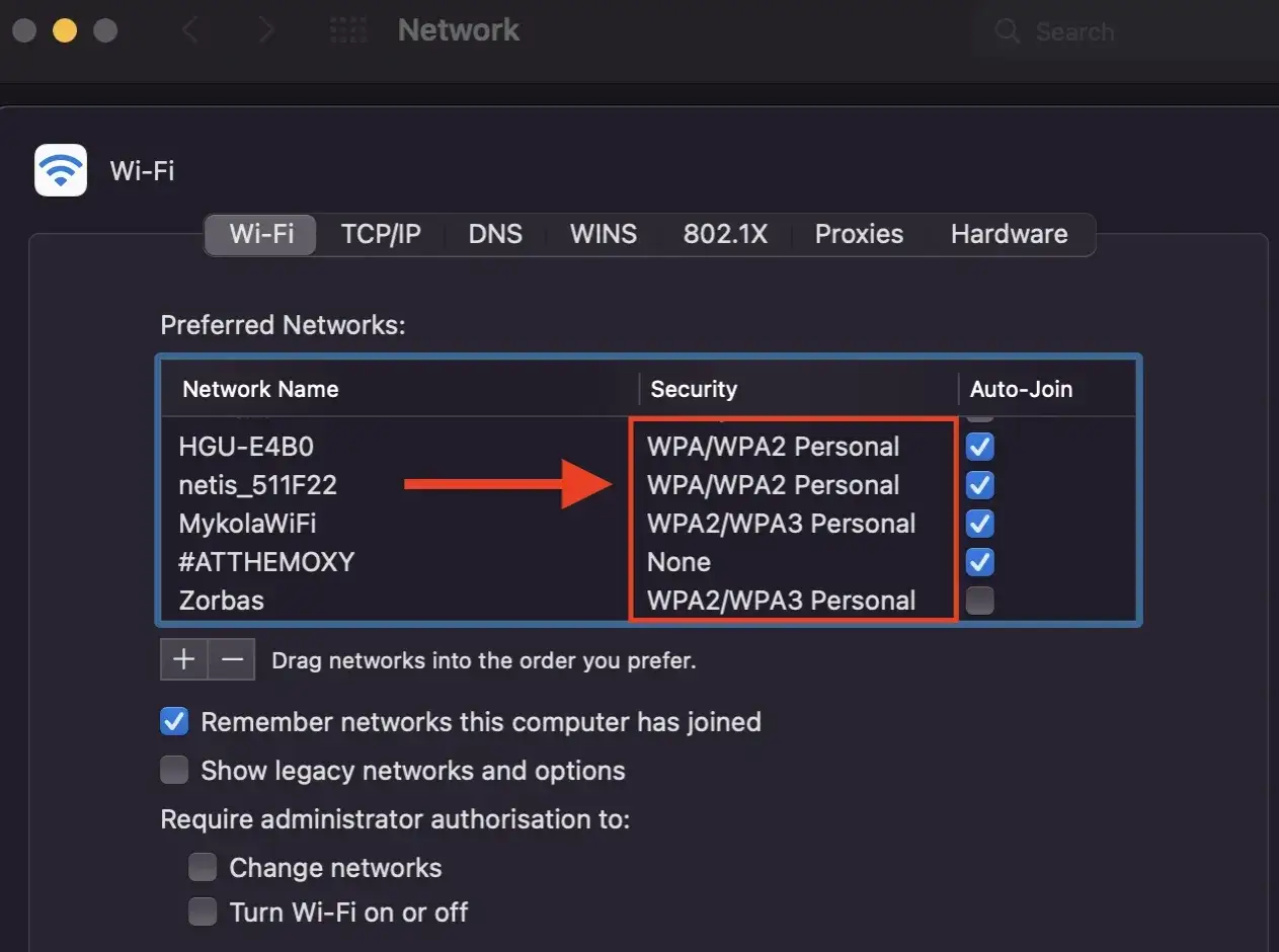 Liste bevorzugter Netzwerke mit Sicherheitseinstellungen. Der Router-SSID-Name ist 