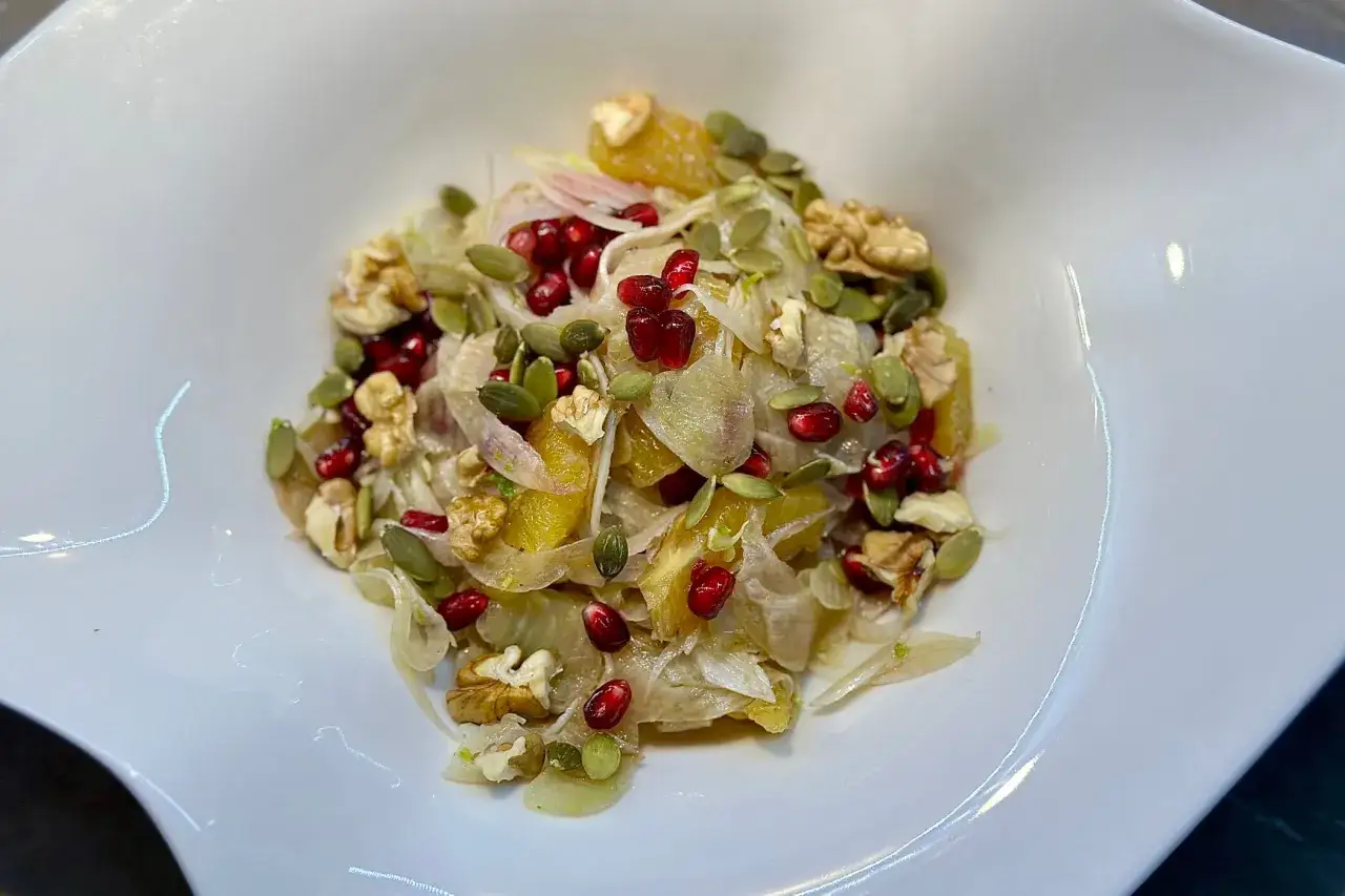 insalata finocchi mela noci melagrana