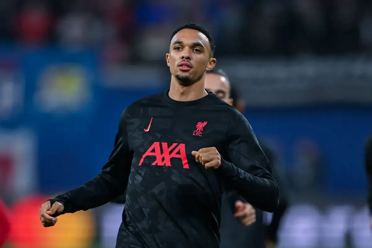 Trent Alexander-Arnold, jeden z najlepszych prawych obrońców, w stroju Liverpoolu.